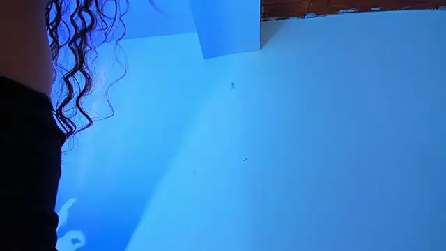 Snapshot of channel_420 chatting on 12/23/24, 10:12 channel 420 online show from 12/23/24, 10:12