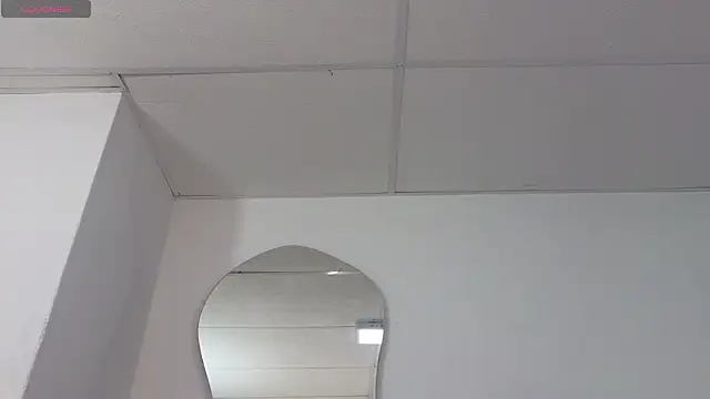 Tiphani walker  online show from 03/11/26, 11:27