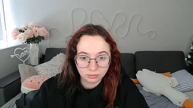 Mini Diva online show from 02/28/26, 09:10