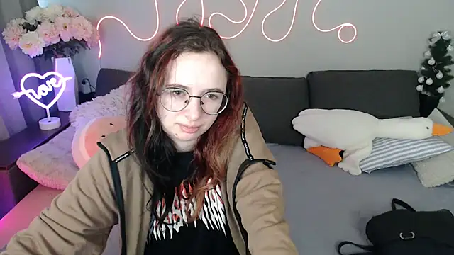 Mini Diva online show from 04/05/26, 08:22