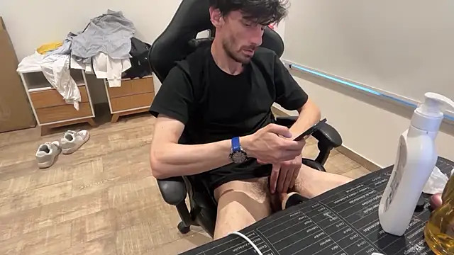 nicolaaaaas online show from 10/17/25, 09:17