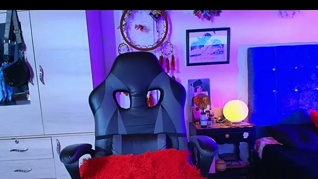 bathory vamps online show from 11/12/25, 02:17