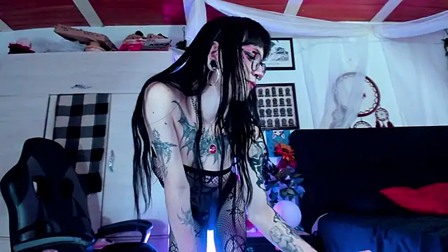 bathory vamps online show from 04/10/26, 07:51