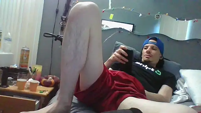 Snapshot of gifted723 chatting on 12/04/25, 12:42 gifted723 online show from 12/04/25, 12:42