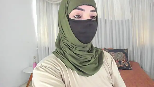 Uzra hayed online show from 04/20/26, 01:58