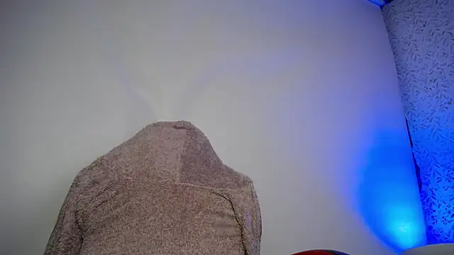 luly pink online show from 03/19/26, 03:10