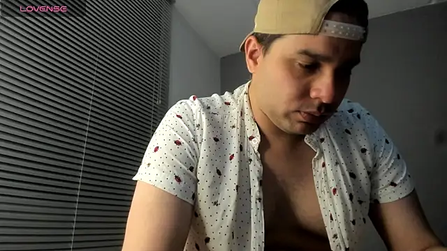 Latin boy surprisee online show from 05/03/26, 12:38