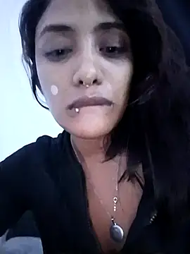 Snapshot of VictoireFeller chatting on 12/05/25, 06:00 VictoireFeller online show from 12/05/25, 06:00