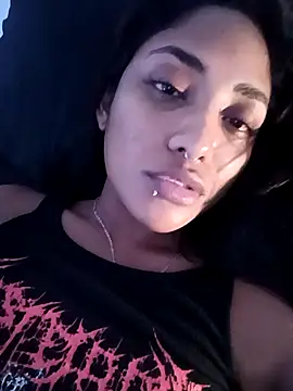 Snapshot of VictoireFeller chatting on 12/20/25, 05:47 VictoireFeller online show from 12/20/25, 05:47