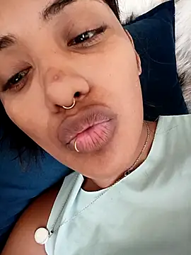 Snapshot of VictoireFeller chatting on 01/06/26, 03:16 VictoireFeller online show from 01/06/26, 03:16