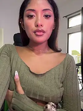 Snapshot of VictoireFeller chatting on 02/03/26, 11:21 VictoireFeller online show from 02/03/26, 11:21