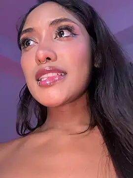 Snapshot of VictoireFeller chatting on 02/07/26, 12:36 VictoireFeller online show from 02/07/26, 12:36