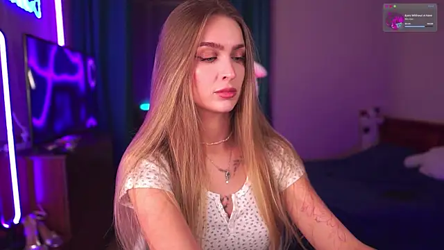 Kamila icee online show from 11/24/25, 08:41