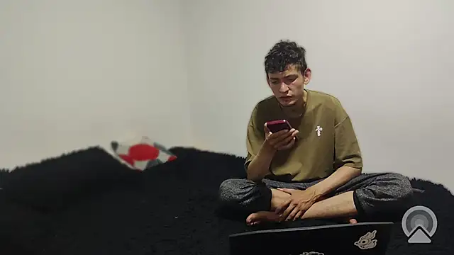 Alex Montes online show from 06/05/26, 01:45