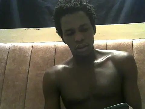 Snapshot of Bigras0011 chatting on 07/11/26, 02:58 Bigras0011 online show from 07/11/26, 02:58