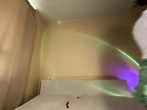 winter  sun online show from 09/11/25, 01:11