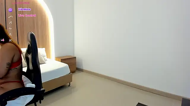 zoe danae  online show from 04/21/26, 12:44