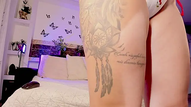 Snapshot of miicheell_colins31 chatting on 02/03/26, 09:20 miicheell colins31 online show from 02/03/26, 09:20