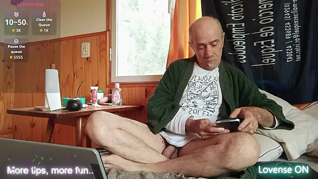 papifacu online show from 10/29/25, 01:02