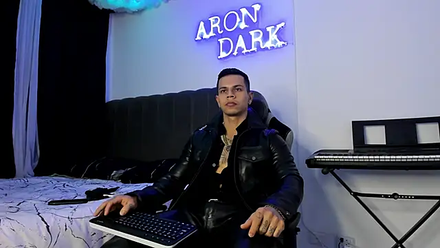 Aron Dark online show from 12/29/24, 11:18