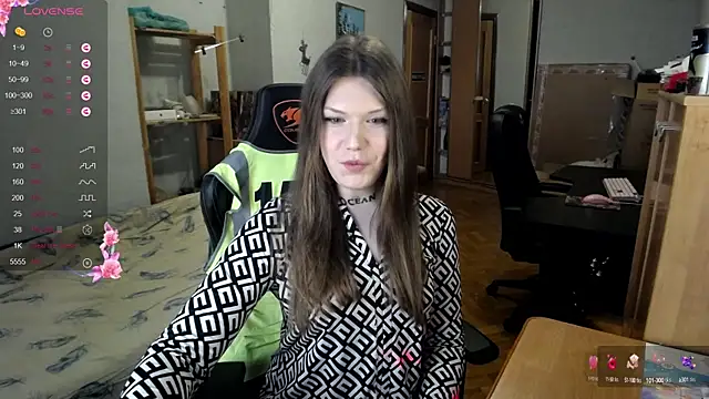 Snapshot of MicheleDoll chatting on 12/02/24, 10:18 MicheleDoll online show from 12/02/24, 10:18