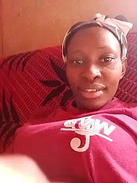 Snapshot of LOVELY-2BERRY chatting on 10/07/25, 06:21 LOVELY-2BERRY online show from 10/07/25, 06:21
