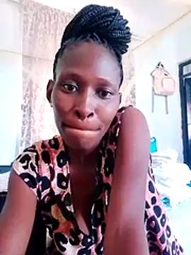 LOVELY-2BERRY online show from 02/14/26, 12:24