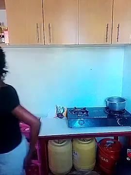 LOVELY-2BERRY online show from 04/15/26, 12:12