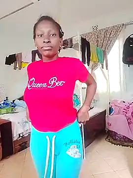 LOVELY-2BERRY online show from 04/23/26, 10:03