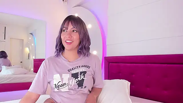 Snapshot of AliceHanz chatting on 12/27/24, 07:18 AliceHanz online show from 12/27/24, 07:18