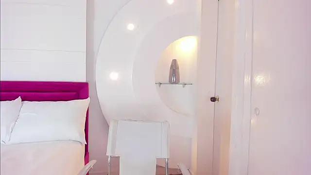 Snapshot of AliceHanz chatting on 01/08/25, 04:12 AliceHanz online show from 01/08/25, 04:12