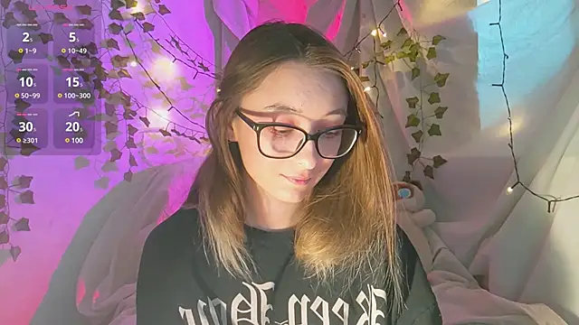 monlight  dana online show from 12/04/24, 09:18