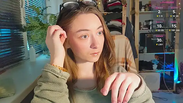 monlight  dana online show from 03/05/25, 02:45