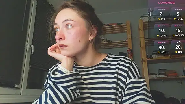 monlight  dana online show from 12/05/25, 03:41