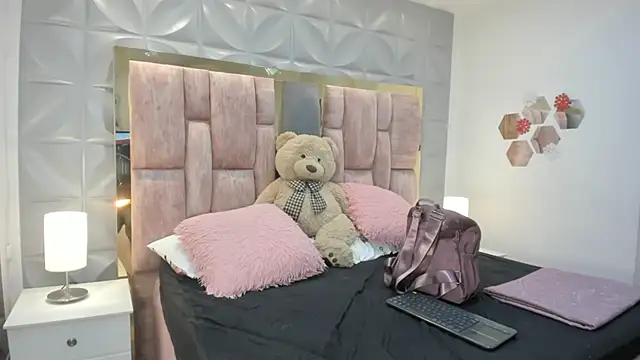 Charlotte Ice1 online show from 03/16/26, 03:49