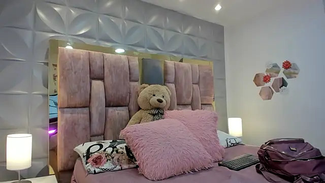 Charlotte Ice1 online show from 03/20/26, 02:33