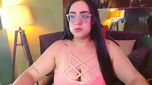 Sofiia davis23 online show from 11/18/25, 02:43