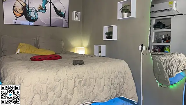 wendy alejo1712 online show from 04/13/26, 11:10