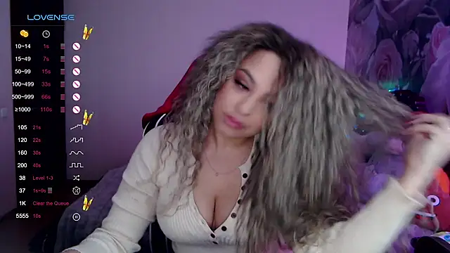  Just a queen 3 online show from 02/04/25, 10:10