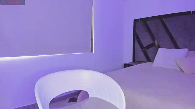 Snapshot of CandyMeyerss_ chatting on 02/22/25, 09:26 CandyMeyerss online show from 02/22/25, 09:26