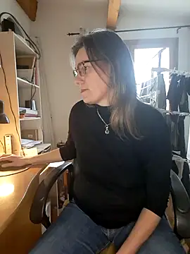 SpiceLea online show from 12/10/24, 02:39