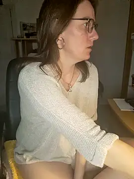 SpiceLea online show from 01/29/25, 05:56