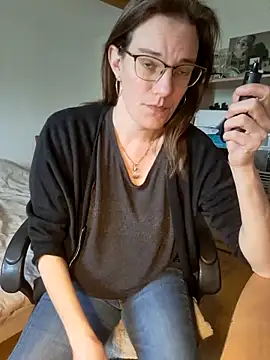 SpiceLea online show from 03/03/25, 12:37