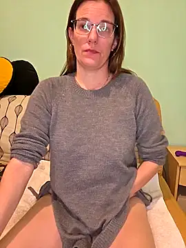 SpiceLea online show from 01/06/26, 05:05