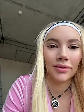 Bestie Online online show from 06/15/26, 06:48
