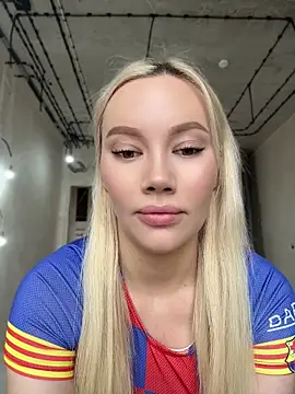Bestie Online online show from 06/27/26, 07:02