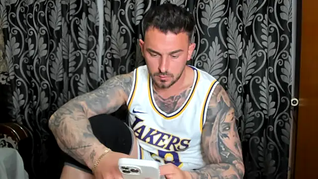 Jonmusclemaster online show from 04/28/26, 07:52