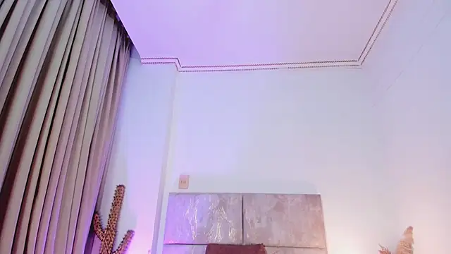 Snapshot of AlissaNix chatting on 01/21/25, 12:46 AlissaNix online show from 01/21/25, 12:46