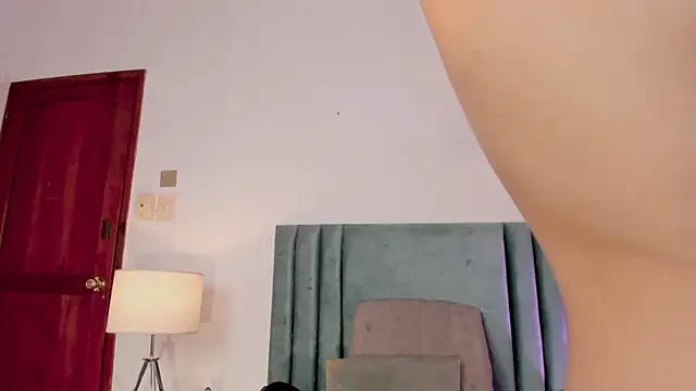 Snapshot of AlissaNix chatting on 02/22/25, 11:57 AlissaNix online show from 02/22/25, 11:57