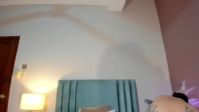 Snapshot of AlissaNix chatting on 02/25/26, 12:31 AlissaNix online show from 02/25/26, 12:31